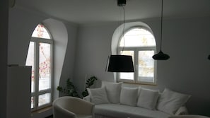 City Apartment, 1 Queen Bed with Sofa bed | Living room