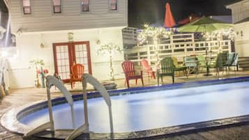 Seasonal outdoor pool, sun loungers
