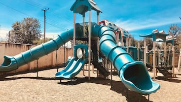 Children’s play area – outdoor