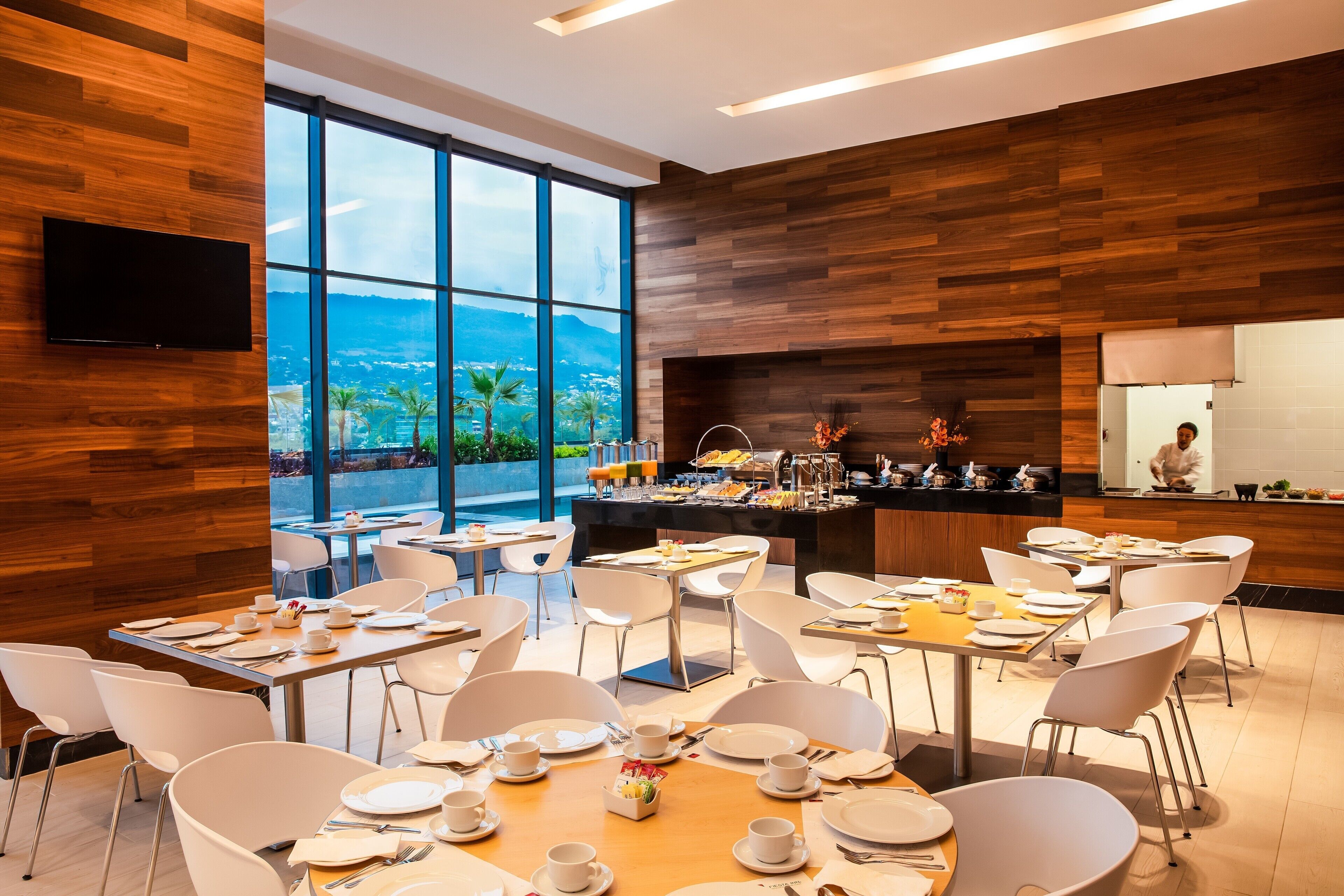 daily buffet breakfast (mxn 550 per person)