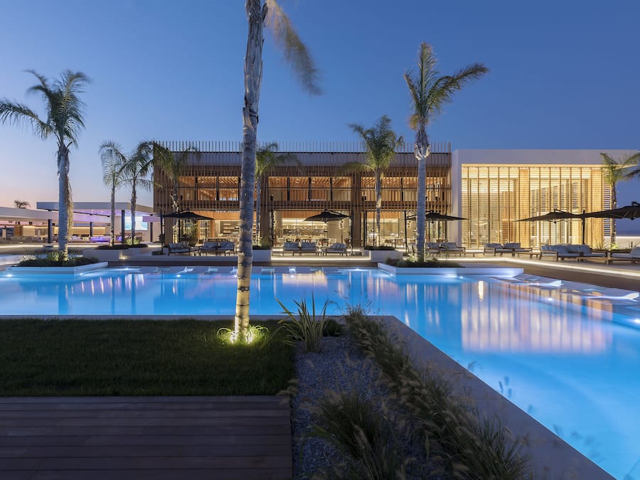 Overnatningsstedets facade – aften/nat