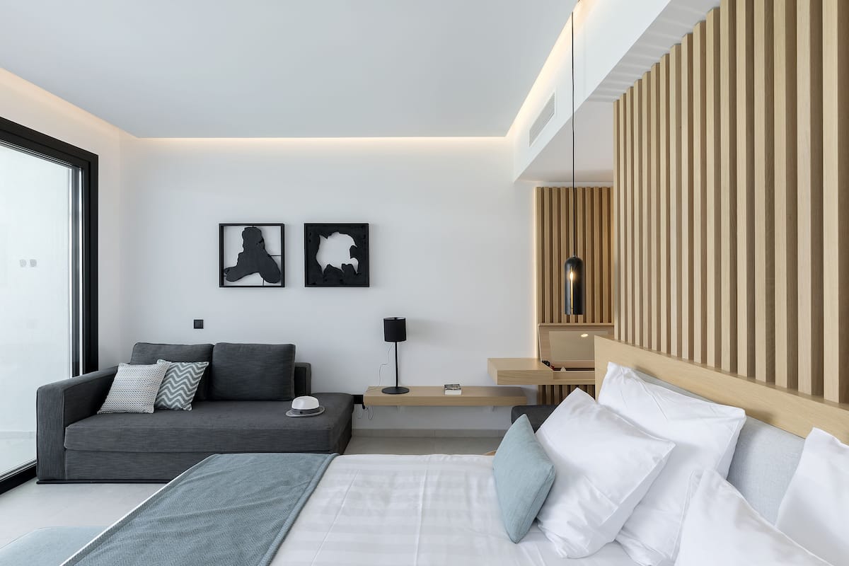1 bedroom, hypo-allergenic bedding available, minibar, in-room safe