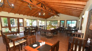 Breakfast area - Howard Johnson by Wyndham Rinconada de Los Andes (Rinconada)