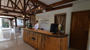 Reception - Howard Johnson by Wyndham Rinconada de Los Andes (Rinconada)