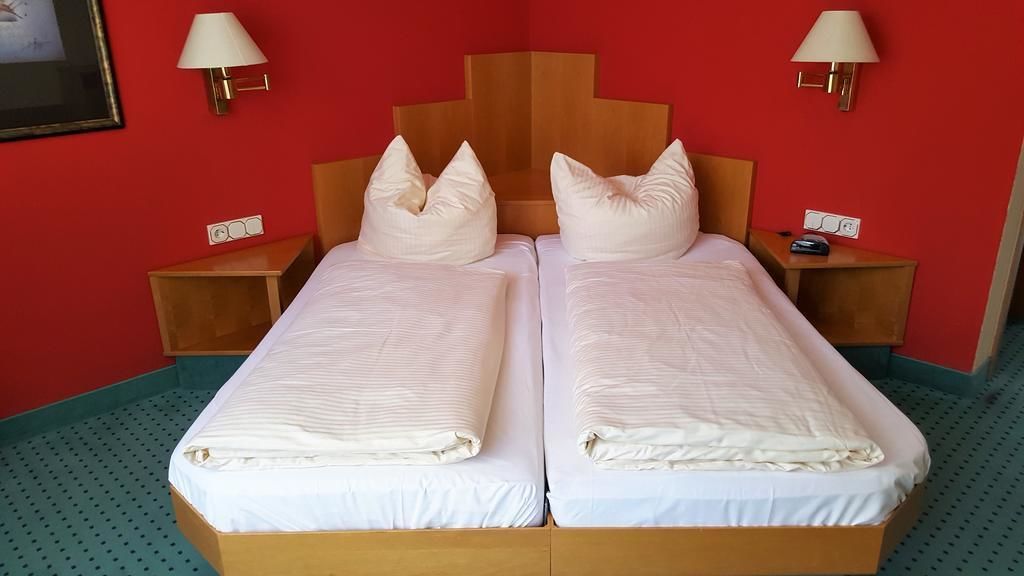 Phòng Suite, ban công | Bộ đồ giường cao cấp, két bảo mật tại phòng, bàn 