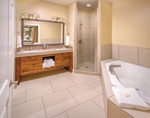 Combined shower/bathtub, hair dryer, towels - WorldMark Estancia (St. George)