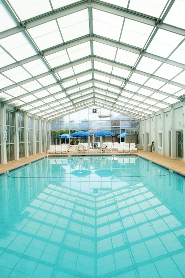 Indoor pool, outdoor pool, cabanas (surcharge)