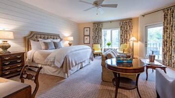 Premium bedding, in-room safe, desk, iron/ironing board