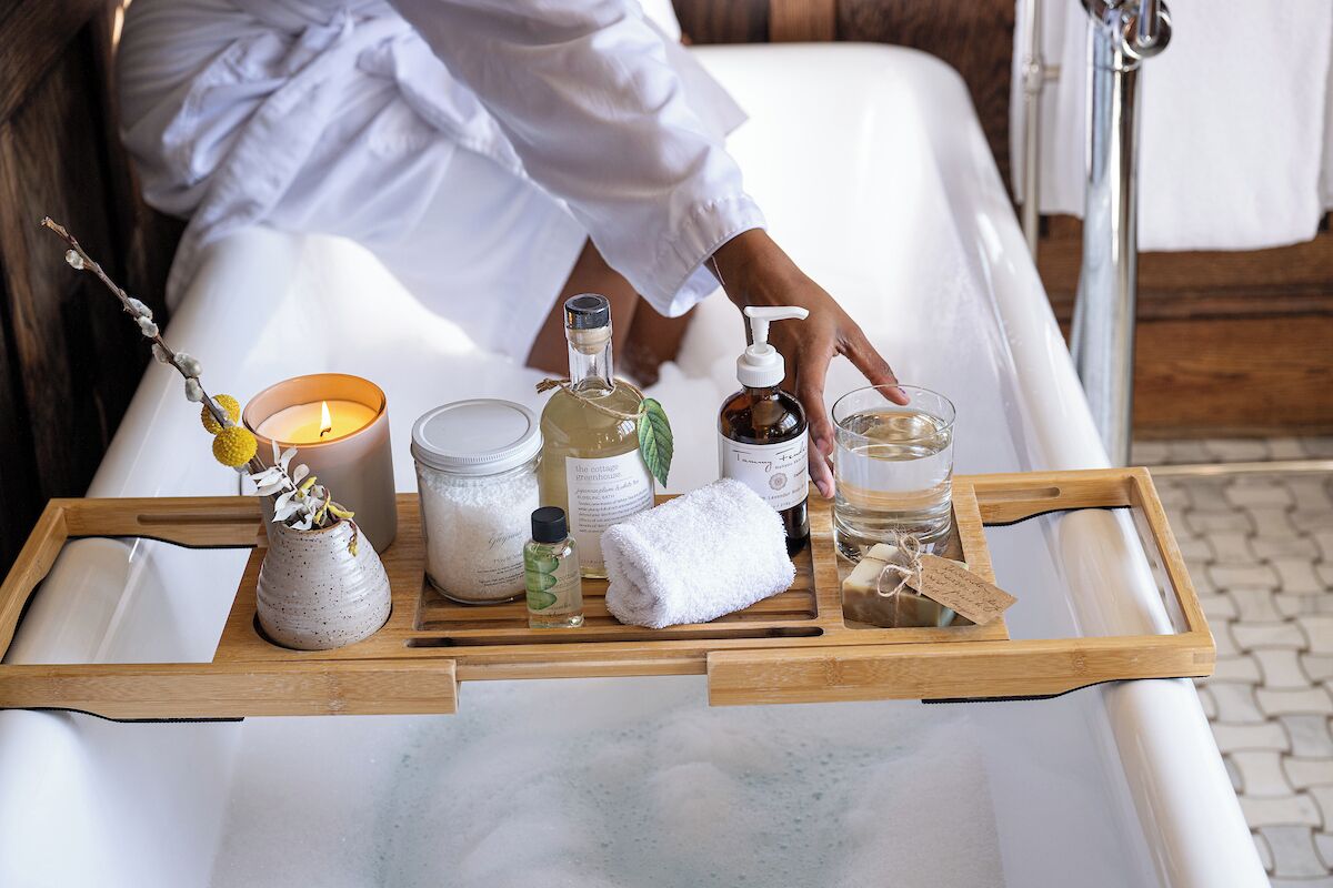 couples treatment room(s), body treatments, aromatherapy