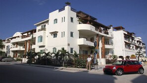 Departamento, 2 habitaciones | 2 habitaciones, caja de seguridad en la habitación y escritorio 