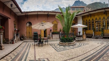 Junior Suite | Courtyard view