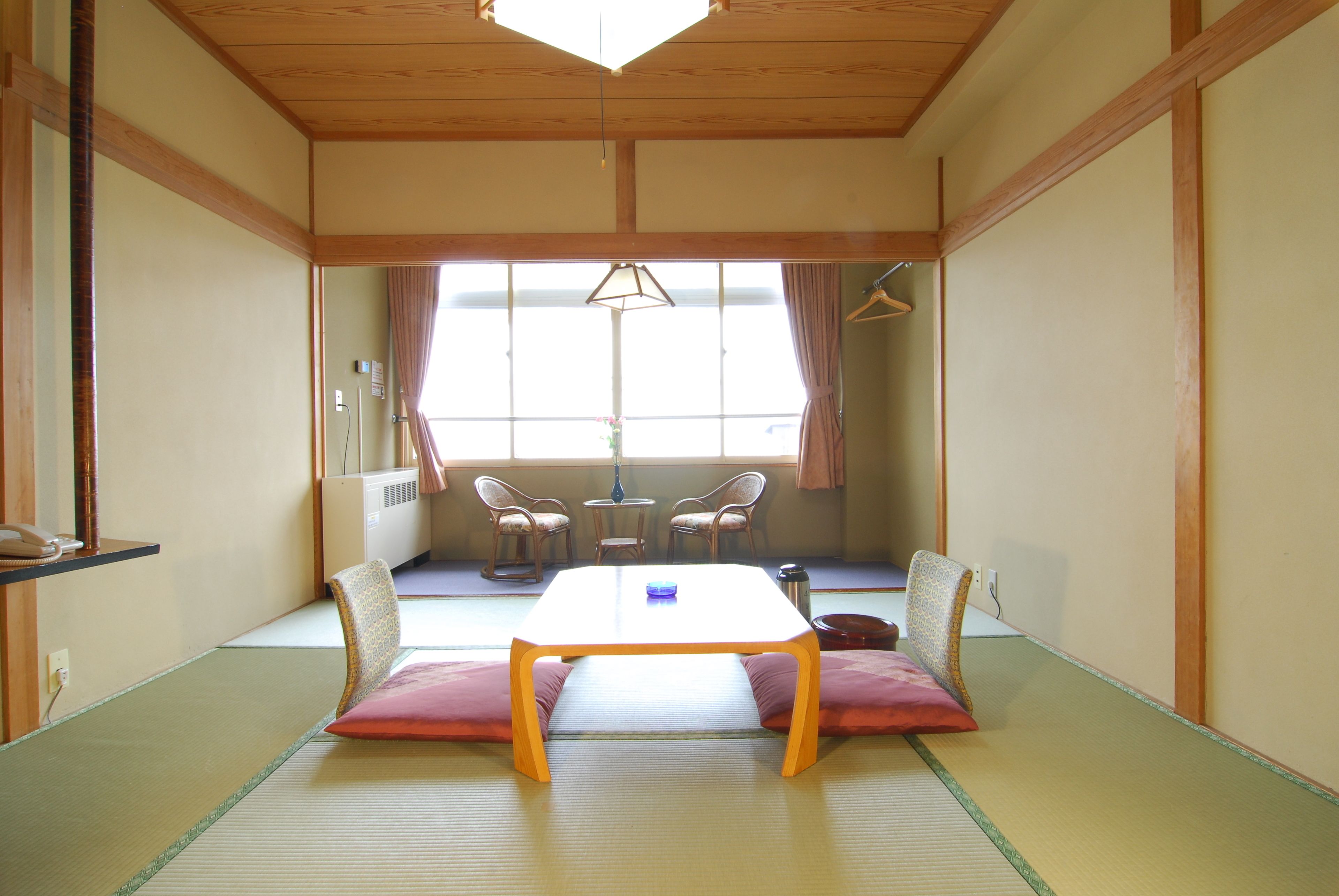 In-room safe, free WiFi, bed sheets