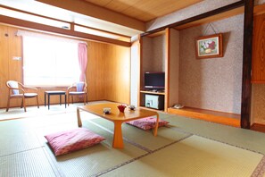 Familjerum (Japanese Style) | Värdeförvaringsskåp på rummet, gratis wi-fi och sängkläder