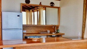 Coffee/tea maker, full-size fridge, oven, stovetop - Wak'a Villa (Los Organos)