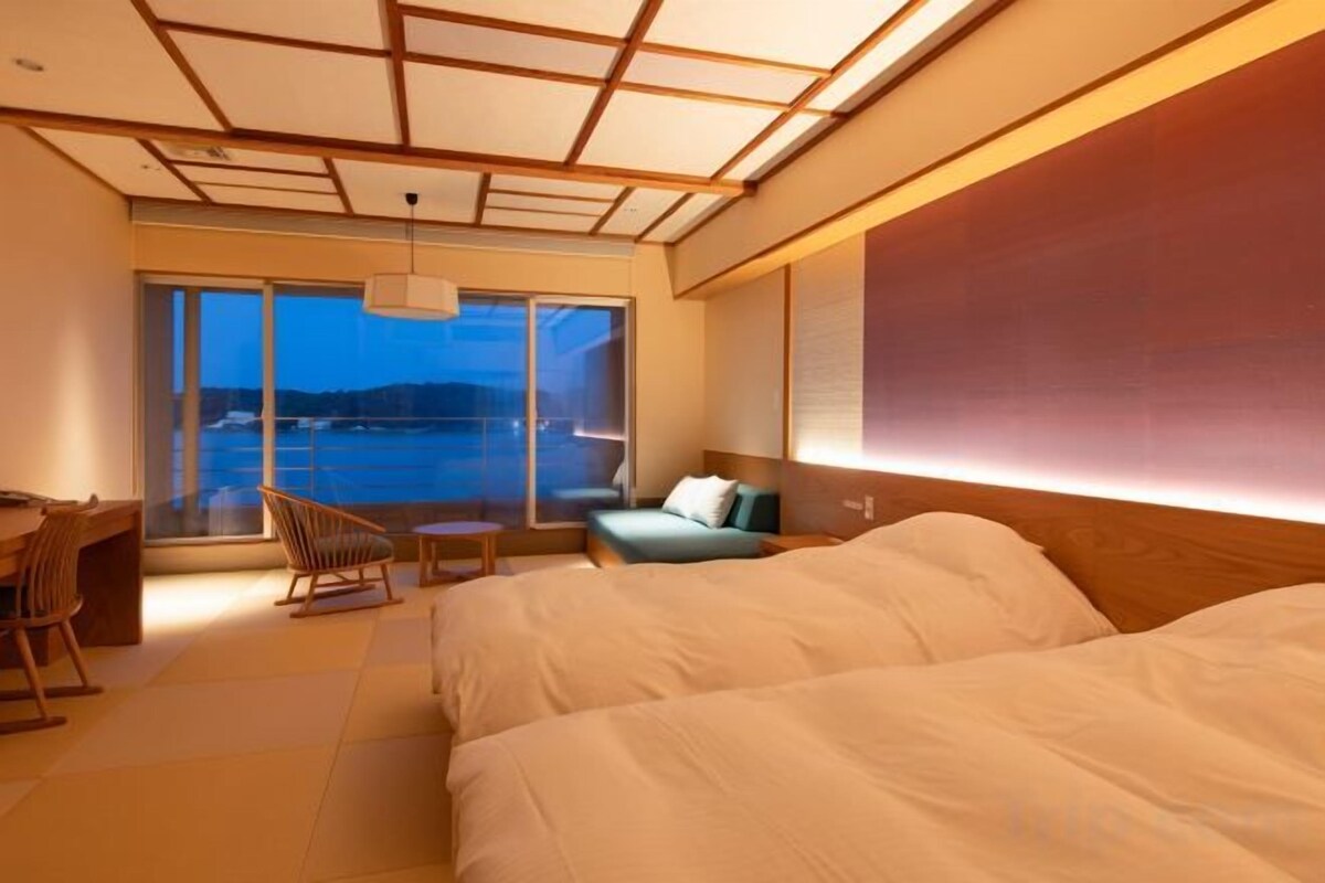 [Ocean View ｜ Japanese Modern Style] 12 Tatami Mats 2 Beds + Futons Non-Smoking