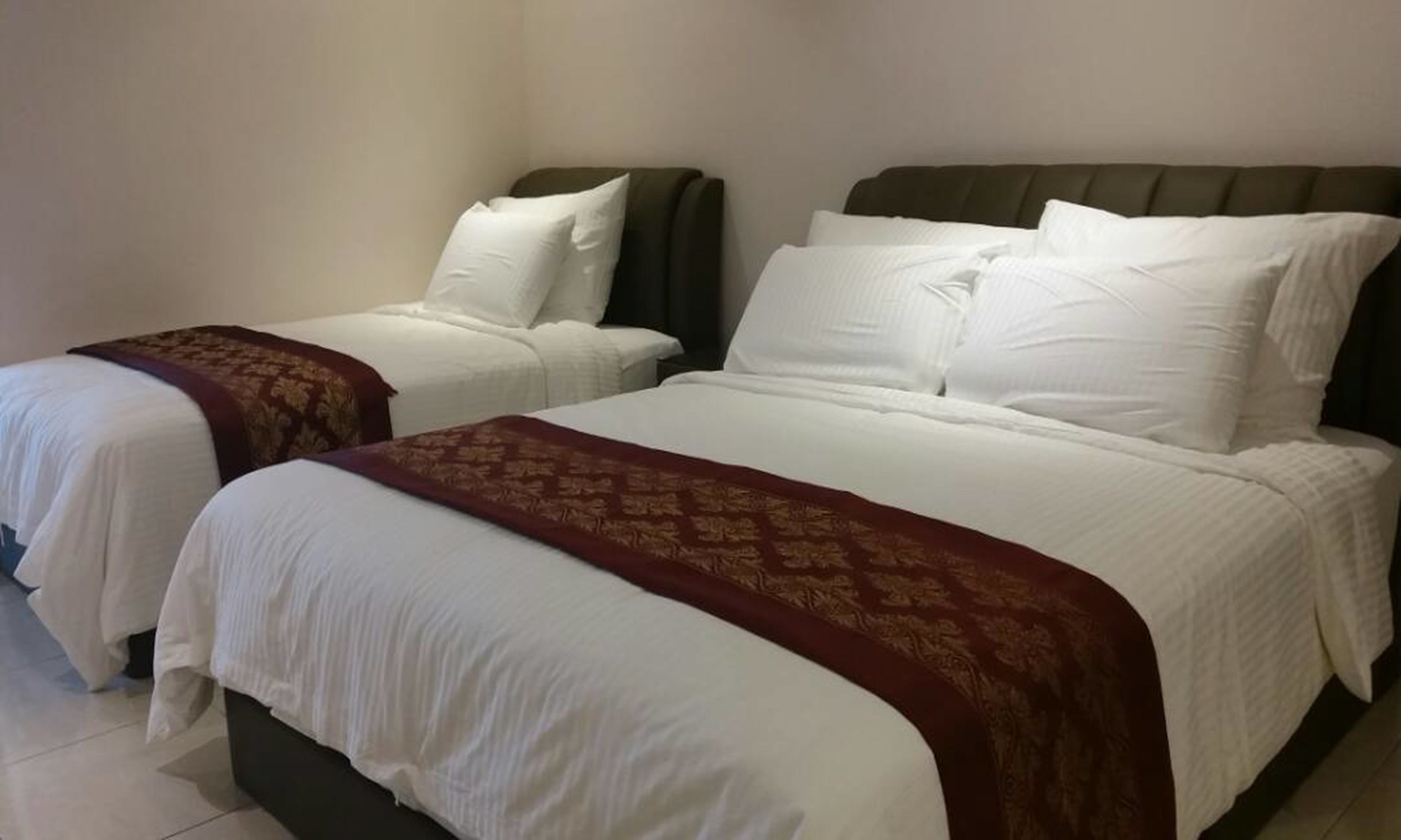 7-Bedroom | 1 bedroom, premium bedding, Tempur-Pedic beds, desk