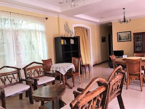 Sala de estar en el lobby