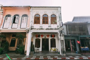 Exterior - Aekkeko Hostel (Phuket)