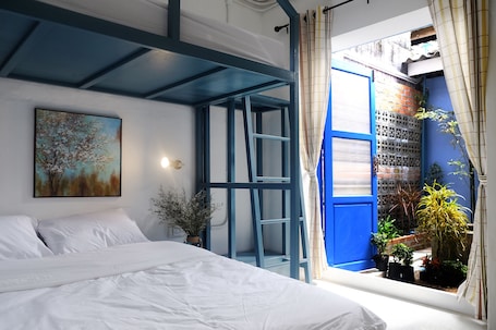 Sistema de insonorización, wifi gratis y ropa de cama