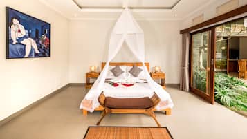2 bedrooms, minibar, in-room safe, iron/ironing board