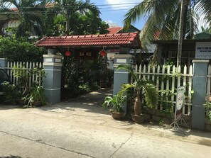 Entrée de l’hébergement