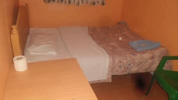 Quarto casal standard, 1 cama de casal | Escrivaninha, Wi-Fi de cortesia