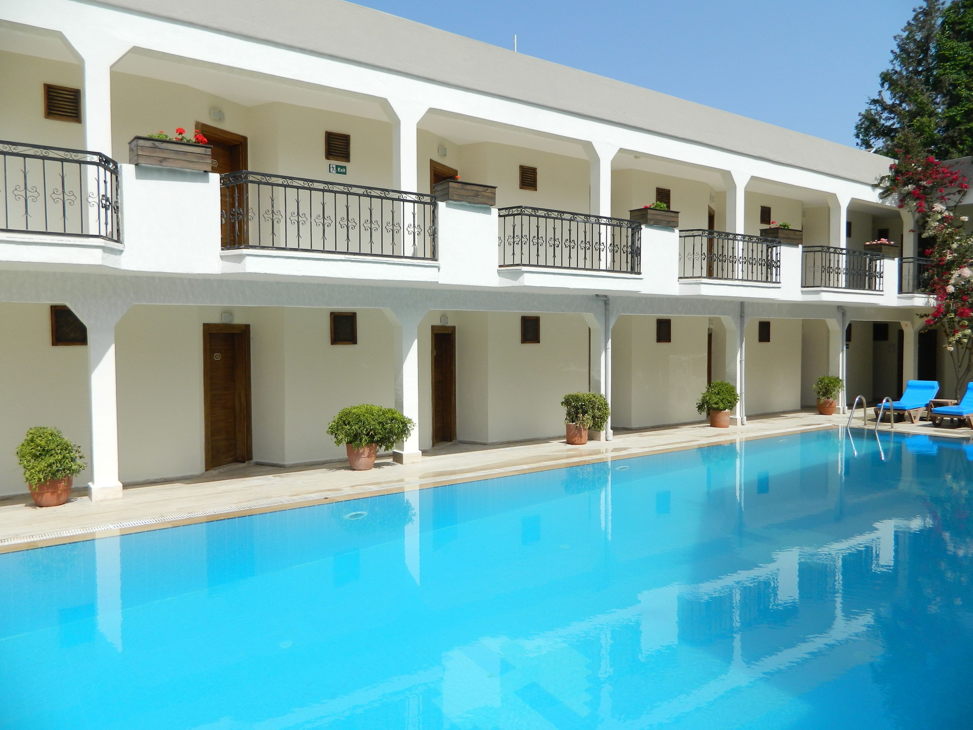 Piscina externa sazonal