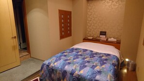 ダブルルーム (1 名様利用) | ミニバー、防音設備、WiFi (無料)、ベッドシーツ