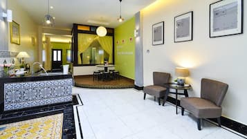 Superior Villa | In-room dining