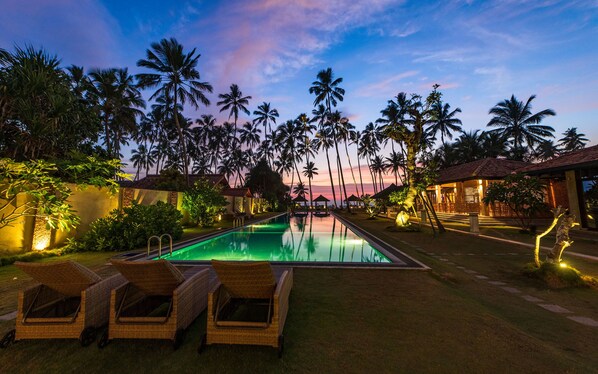 Indoor pool, outdoor pool