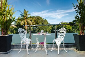 Panoramic Sea View Luxury 4-Bedroom Private Pool Villa | Terrace/patio - Almali Luxury Residence (Rawai)