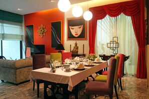 Panoramic Sea View Luxury 4-Bedroom Private Pool Villa | In-room dining - Almali Luxury Residence (Rawai)