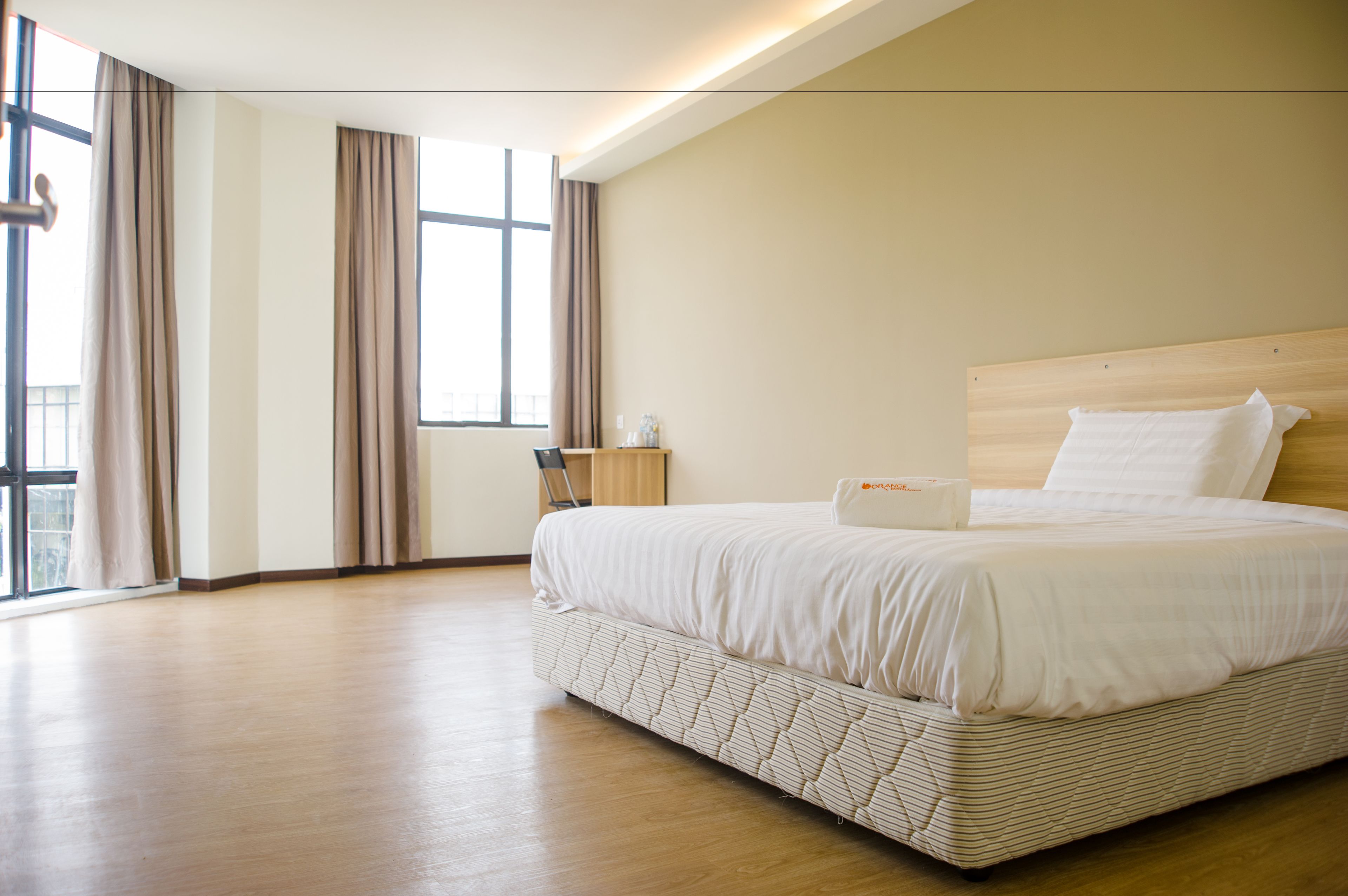 desk, soundproofing, iron/ironing board, free wifi