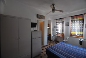 Bàn ủi/dụng cụ ủi quần áo, truy cập Internet không dây miễn phí