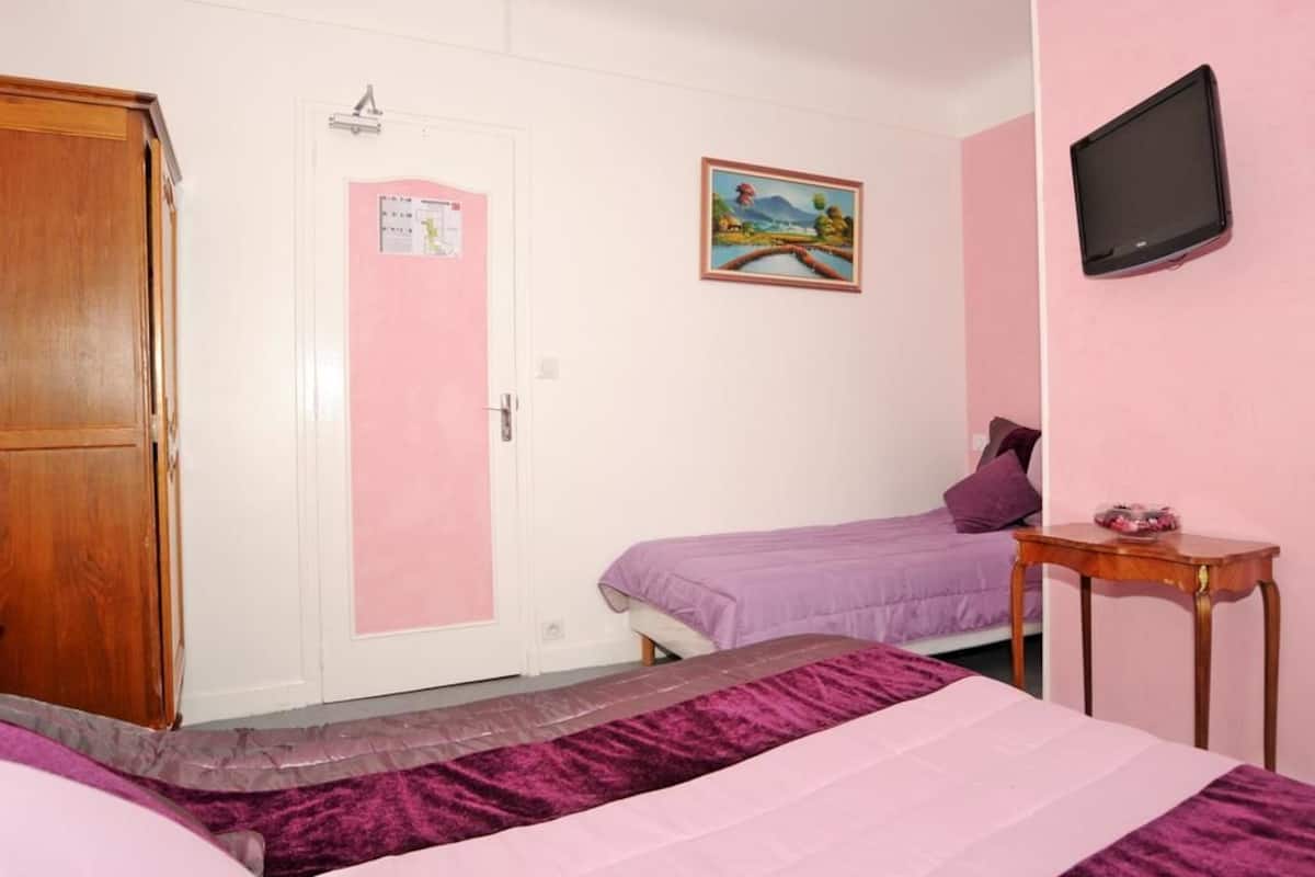 Premium bedding, individually decorated, desk, blackout curtains
