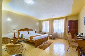 Chambre Deluxe | Coffres-forts dans les chambres, bureau, Wi-Fi gratuit