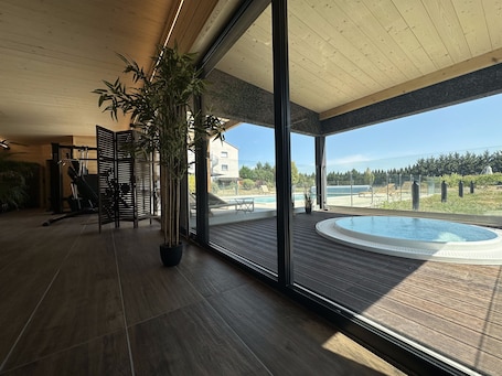 Salle de sport. Artémis Hôtel & Spa Bistro Coquet
