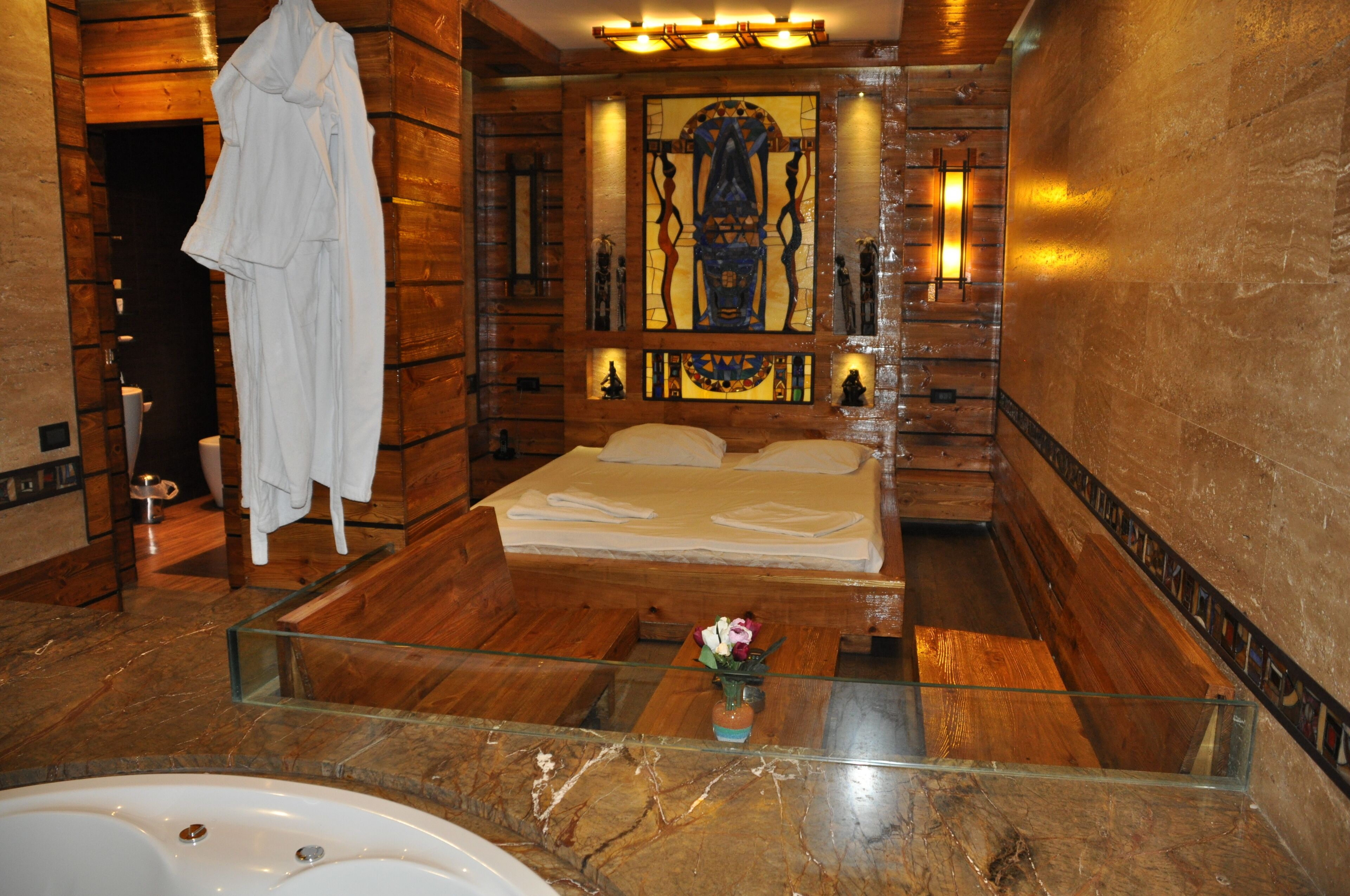 Habitación Deluxe con 1 cama doble o 2 individuales, 1 cama de matrimonio grande | Bañera de hidromasaje