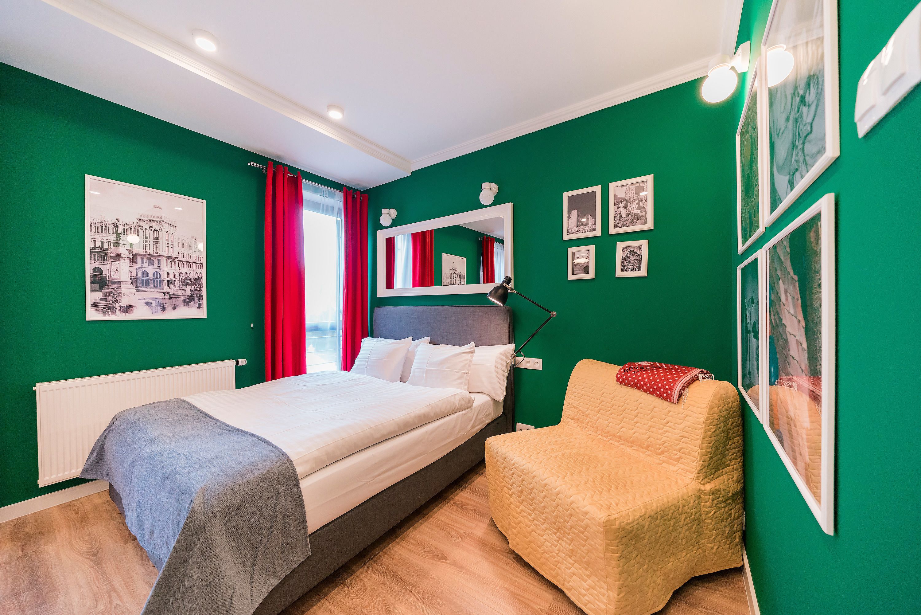  Studio Vogue for 3 guest | In-room safe, laptop workspace, blackout drapes, iron/ironing board