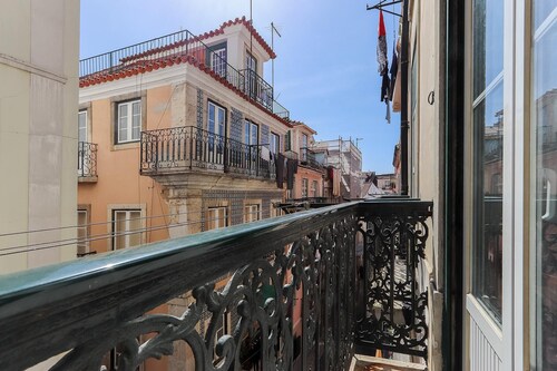 Bairro Alto Classic by Homing