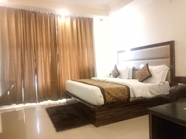 尊荣客房 | 折叠床/加床（额外收费）、免费 WiFi