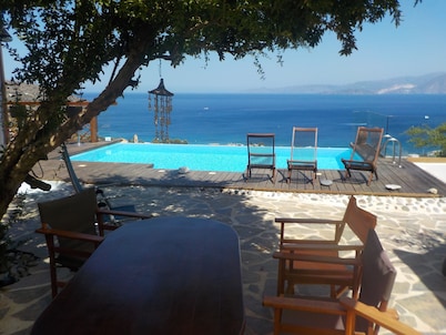 Villa Mirabello Suites