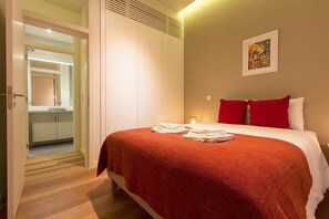 Apartment, 2 Bedrooms, 2 Bathrooms | 2 bedrooms, iron/ironing board, free WiFi, bed sheets - Downtown Prestige by Homing (Lisbon)