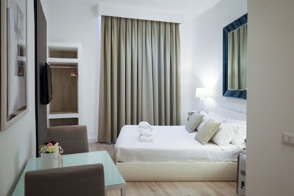 In-room safe, iron/ironing board, free WiFi