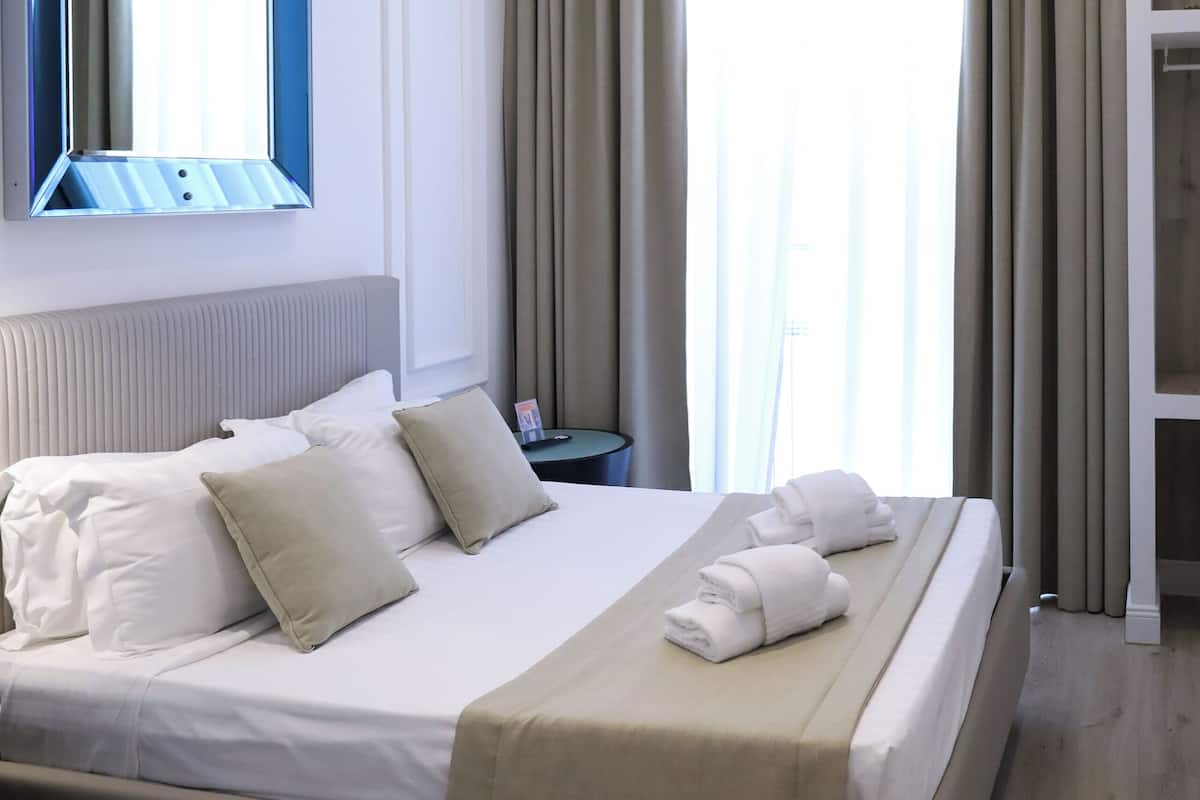 In-room safe, iron/ironing board, free WiFi