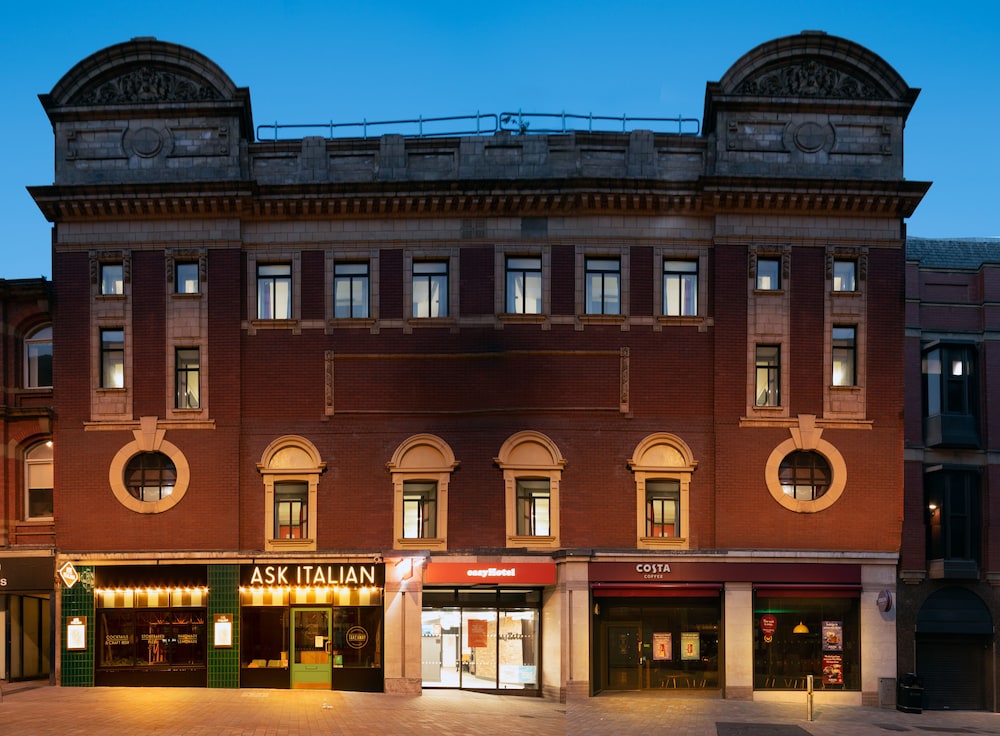 easyHotel Leeds City Centre photo 3