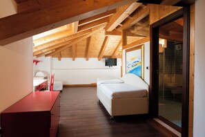 Coffres-forts dans les chambres, bureau, Wi-Fi gratuit