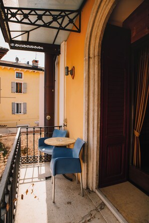 Classic-Doppelzimmer, Balkon | Zimmersafe, Schreibtisch, kostenloses WLAN