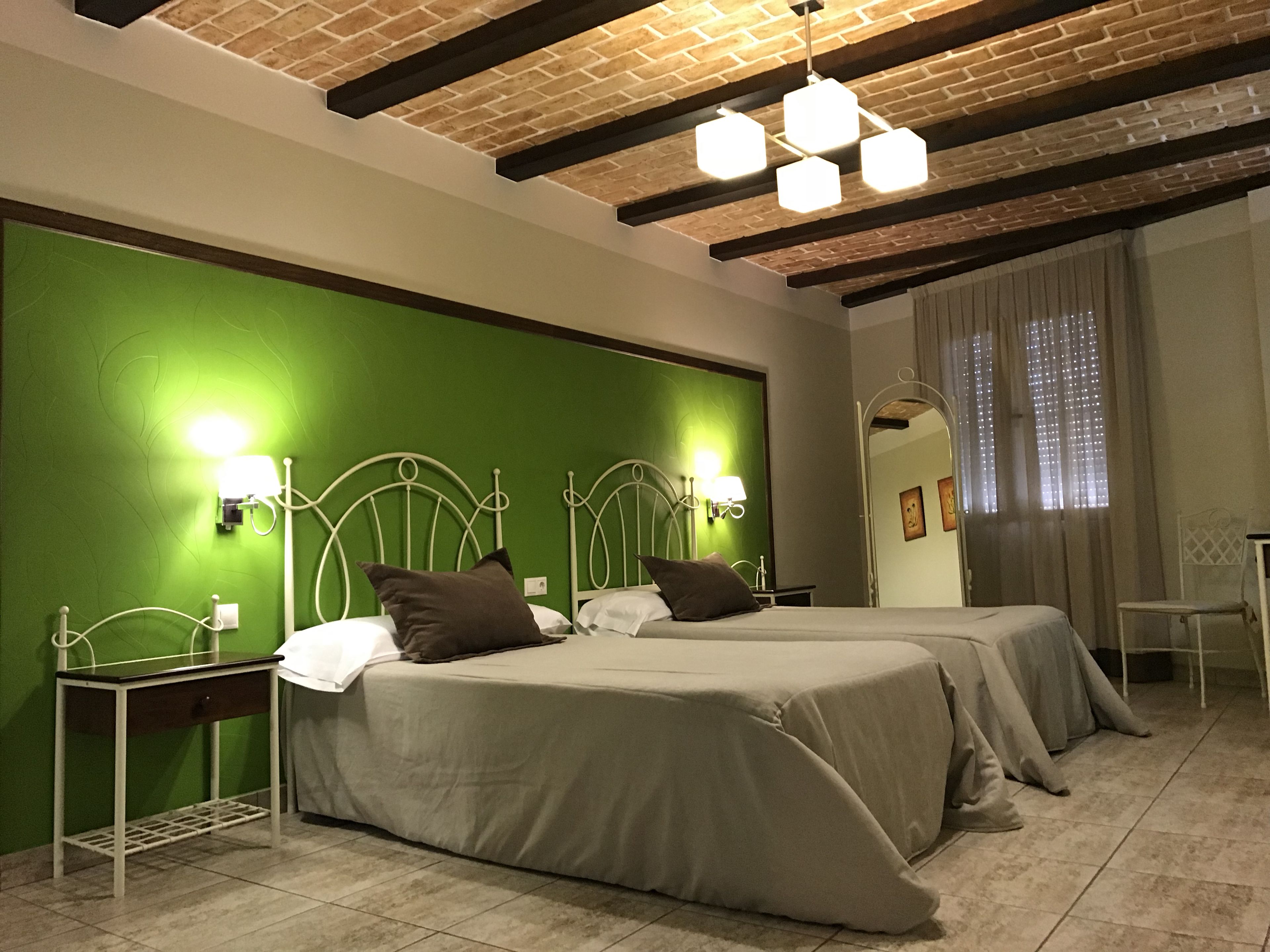 Camas plegables/adicionales, wifi gratis y ropa de cama 