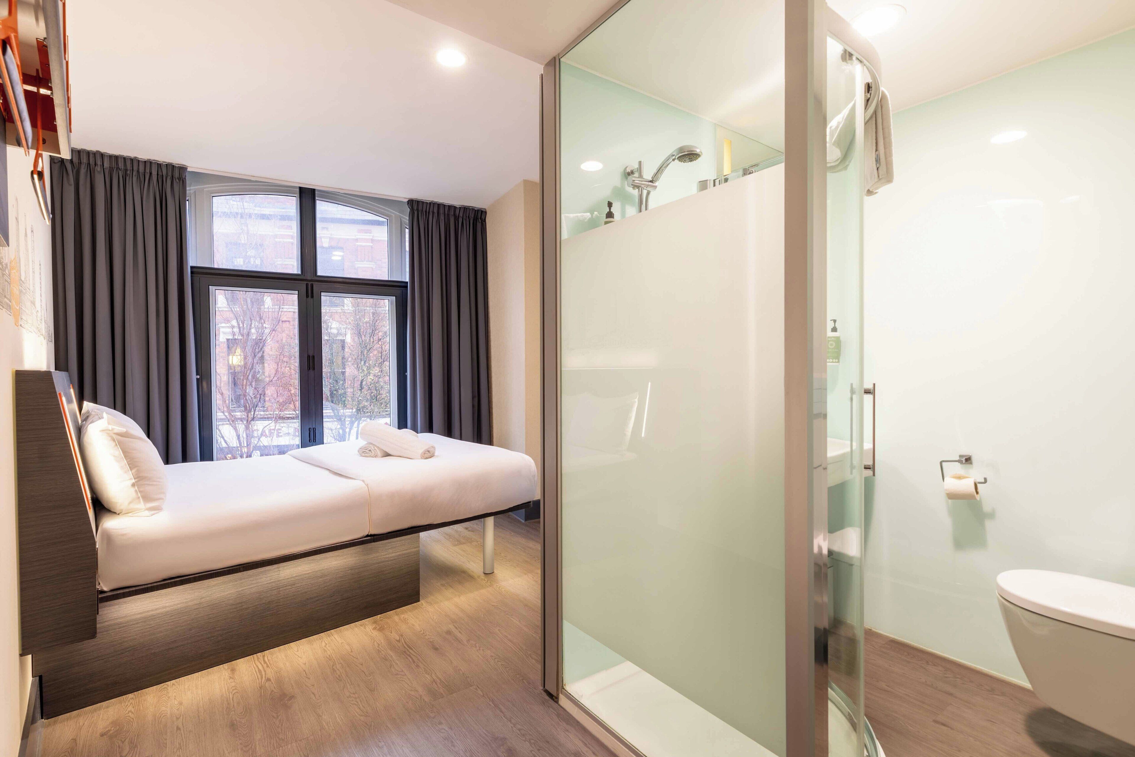 Standard Double Room, 1 Double Bed | Memory foam beds, soundproofing, iron/ironing board, free WiFi